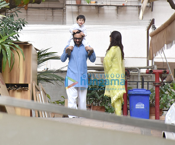 saif ali khan kareena kapoor and taimur spotted for flag hoisting on republic day 2019 5
