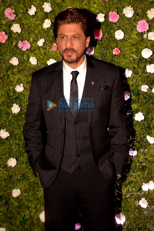 salman khan shah rukh khan amitabh bachchan and others grace raj thackerays son amit thackeray mitali borudes wedding reception 9