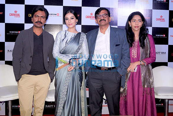 Sanjay Raut, Nawazuddin Siddiqui and Amrita Rao snapped at press conference in New Delhi for ‘Thackeray’ promotions Sanjay Raut, Nawazuddin Siddiqui and Amrita Rao snapped at press conference in New Delhi for ‘Thackeray’ promotions