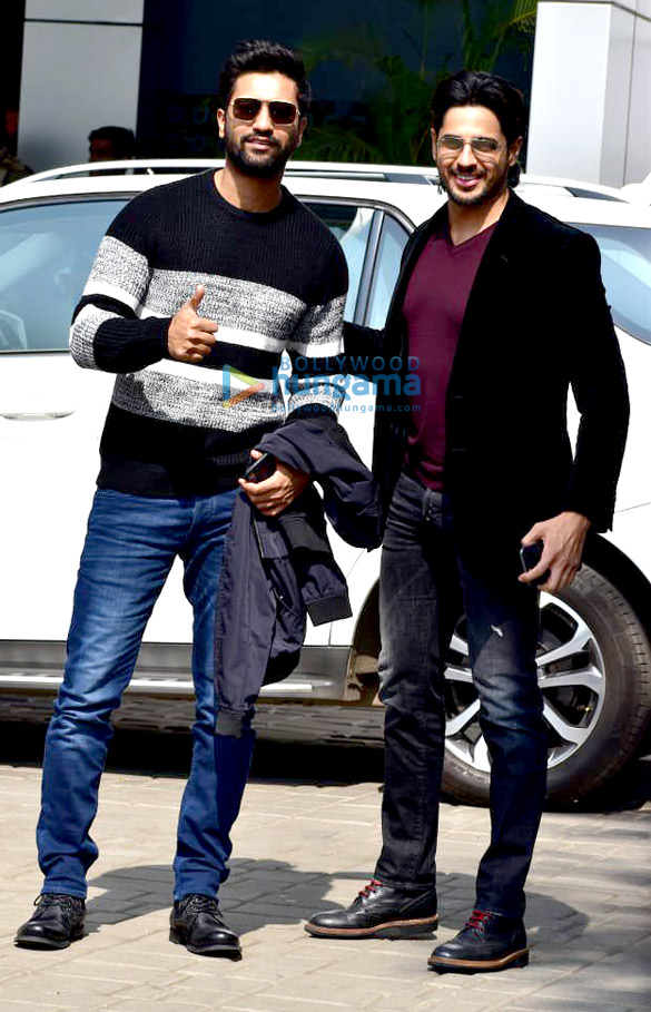 varun dhawan ranbir kapoor rajkummar rao vicky kaushal and others snapped at the airport 1
