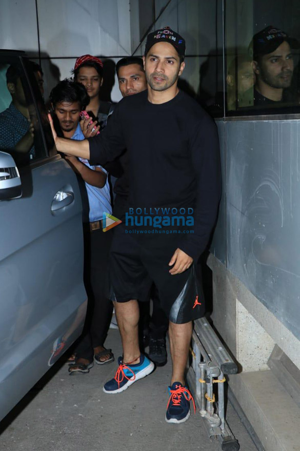varun dhawan and remo dsouza spotted at a dance class in andheri 3