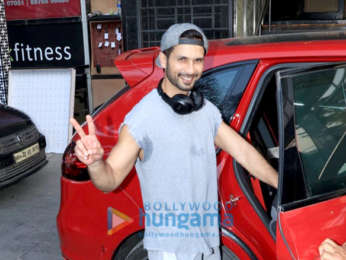 Varun Dhawan and Shahid Kapoor snapped at the gym in Juhu