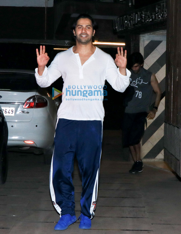 varun dhawan spotted at the gym in juhu 4 2
