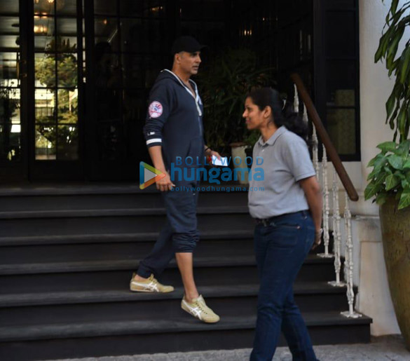 akshay kumar and twinkle khanna snapped at soho house juhu 3 3