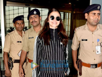 Alia Bhatt, Ranveer Singh, Anushka Sharma and others snapped at the airport
