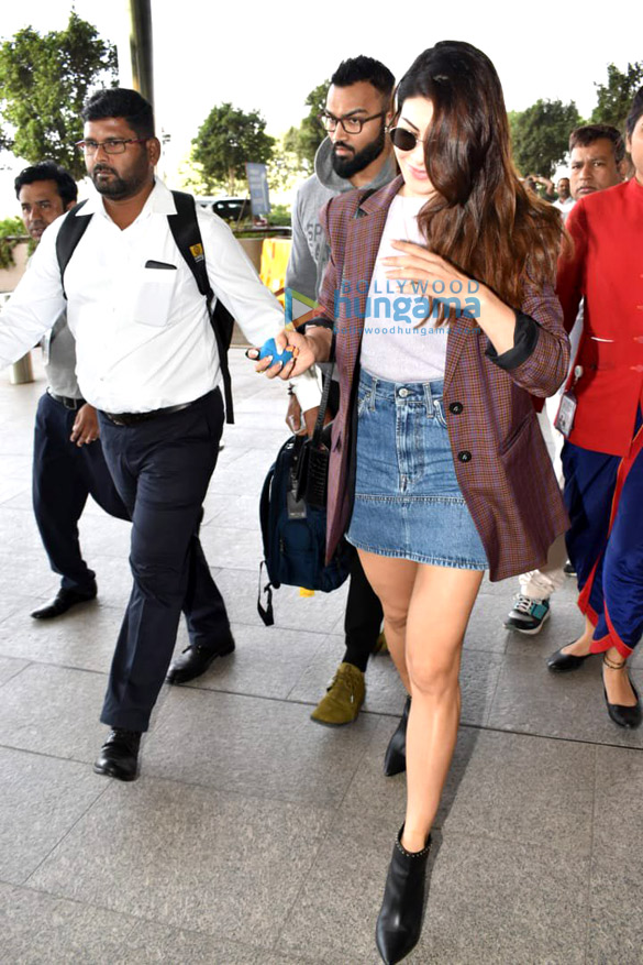 alia bhatt ranveer singh kriti sanon and others snapped at the airport3 1