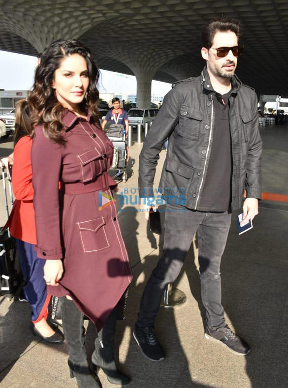 amrita rao ayushmann khurrana aparshakti khurrana and others snapped at the airport 001