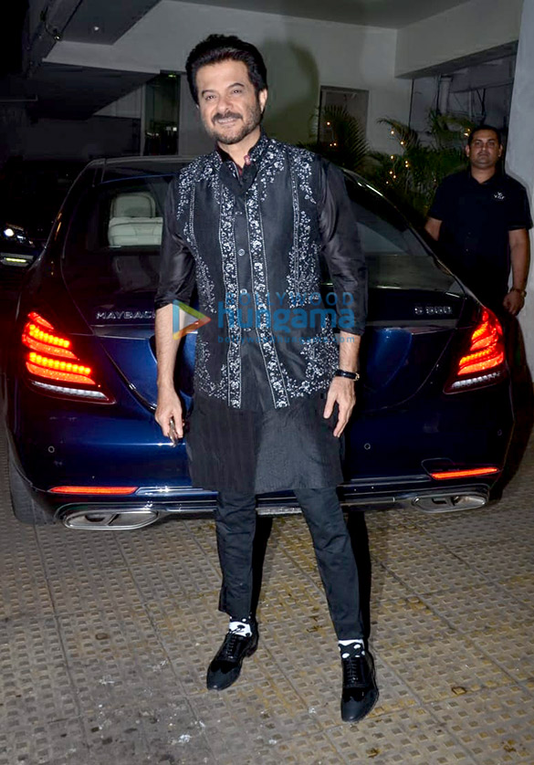 anil kapoor juhi chawla and sukhwinder singh grace vidhu vinod chopras house party 1