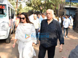 Celebs attend Ramesh Barjatiya’s funeral