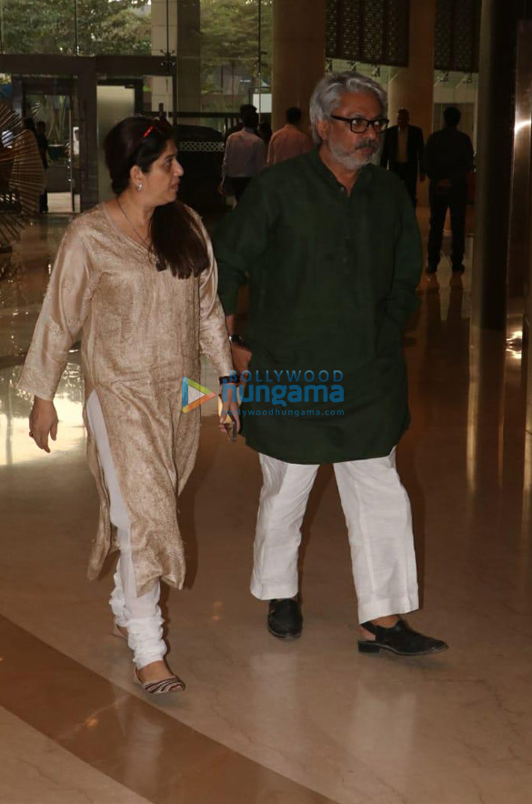 celebs attend ranjana phadnis prayer meet at jw marriott 7