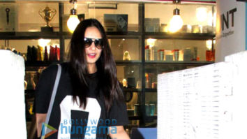 Huma Qureshi spotted at BBlunt salon in Bandra