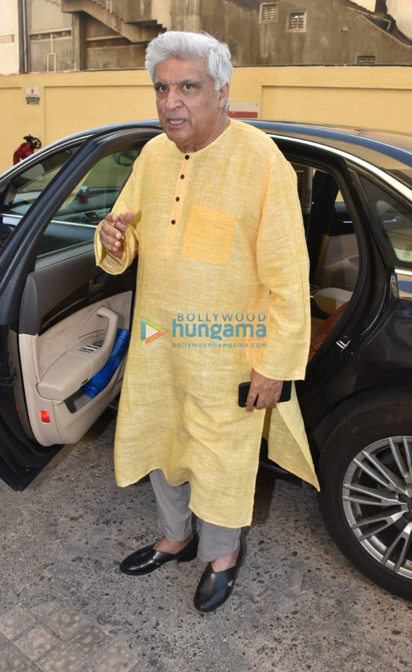 javed akhtar and shabana azmi snapped at pvr juhu 2