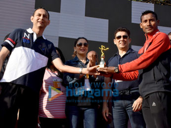 Madhuri Dixit graces the Parinee Juhu Half Marathon
