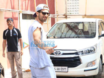 Malaika Arora and Shahid Kapoor spotted at the gym in Bandra