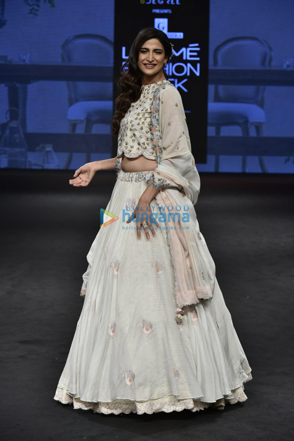 mouni roy divya khosla kumar and others walk the ramp at lakme fashion week summer resort 2019 day 3 2