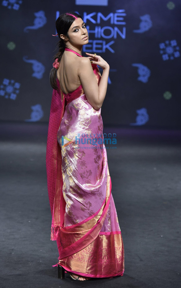 mouni roy divya khosla kumar and others walk the ramp at lakme fashion week summer resort 2019 day 3 8