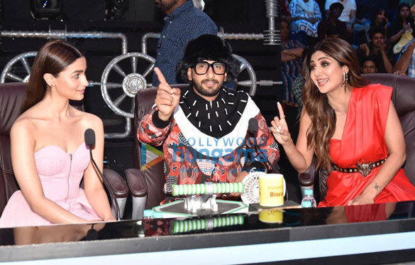 ranveer singh and alia bhatt promote gully boy on super dancer chapter 3 7