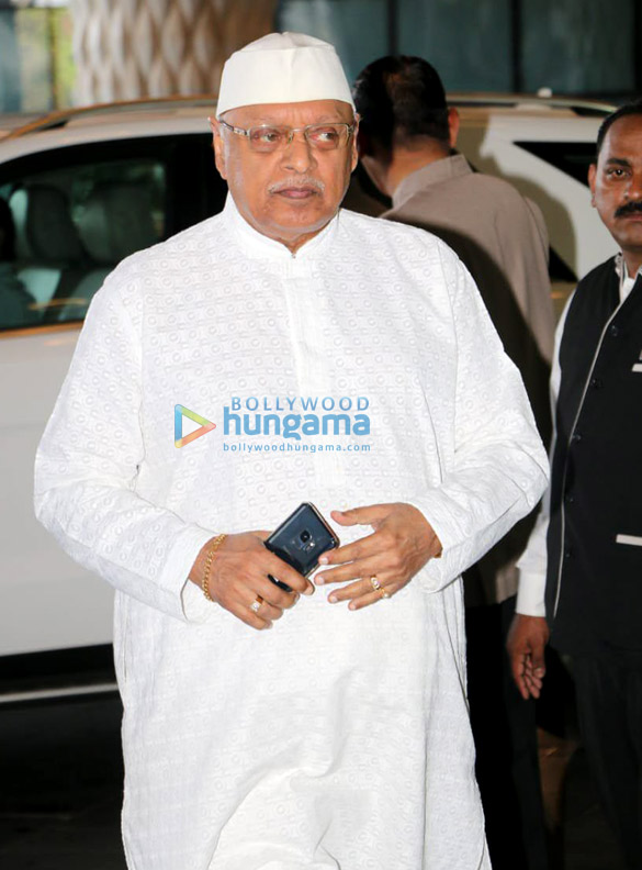 salman khan madhuri dixit swara bhaskar and others attend prayer meet of late rajkumar barjatya 11