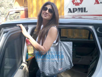 Shilpa Shetty and Ishaan Khatter spotted in Khar