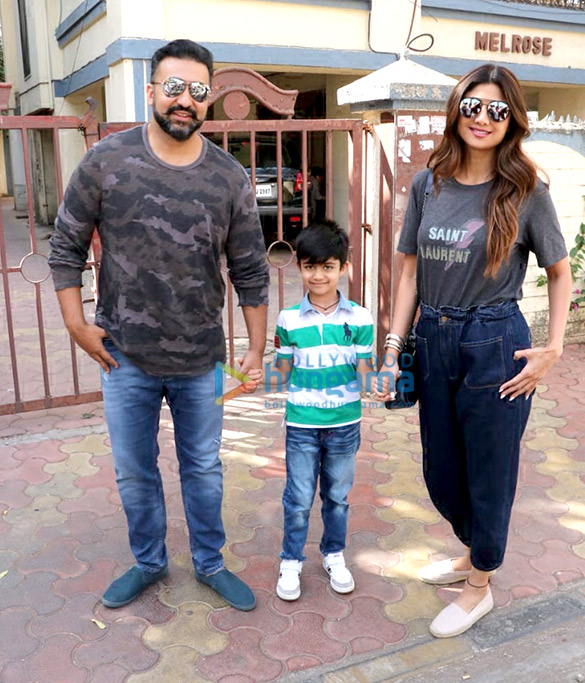 shilpa shetty snapped with family at farmers cafe 1