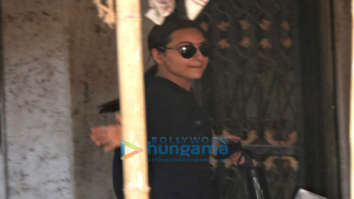 Sonakshi Sinha and Sara Ali Khan spotted at gym in Khar