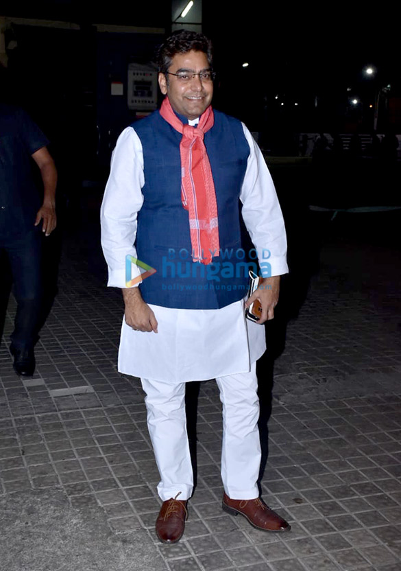 sushant singh rajput sara ali khan and others grace the special screening of sonchiriya 5