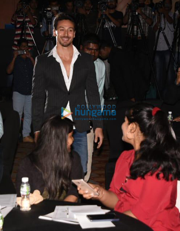 tiger shroff snapped at shermaroo for an app launch 5