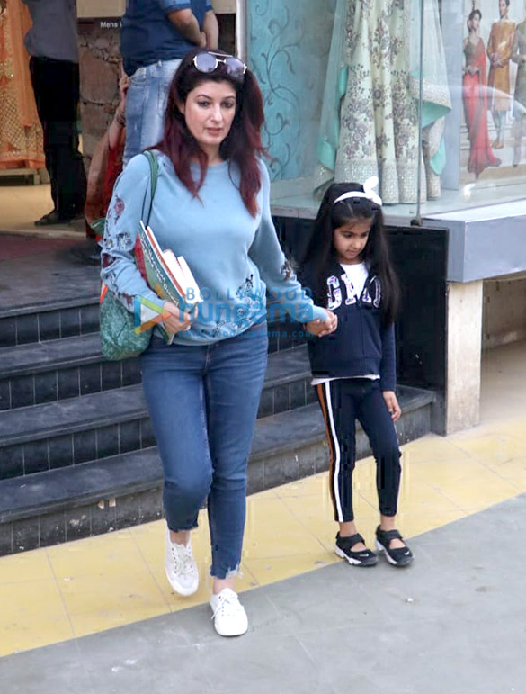 twinkle khanna snapped with nitara spotted at a book store in juhu 2