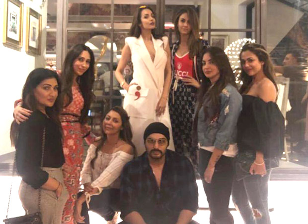 Arjun Kapoor accompanies GIRLFRIEND Malaika Arora for her ladies night with Gauri Khan and Karisma Kapoor