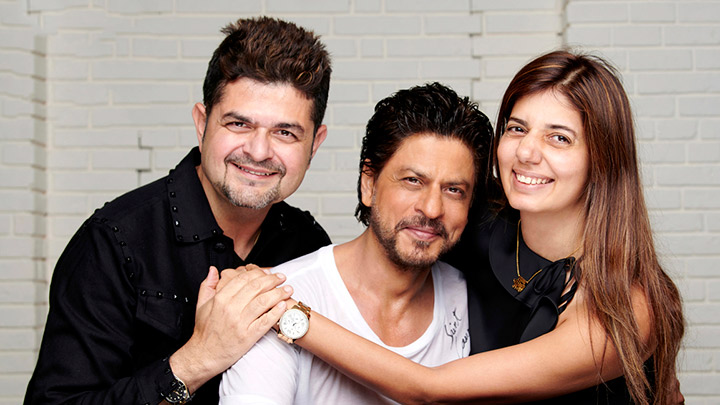 “SHAH RUKH KHAN is Full Power, He is giving you like 200%”: Dabboo Ratnani “SHAH RUKH KHAN is Full Power, He is giving you like 200%”: Dabboo Ratnani
