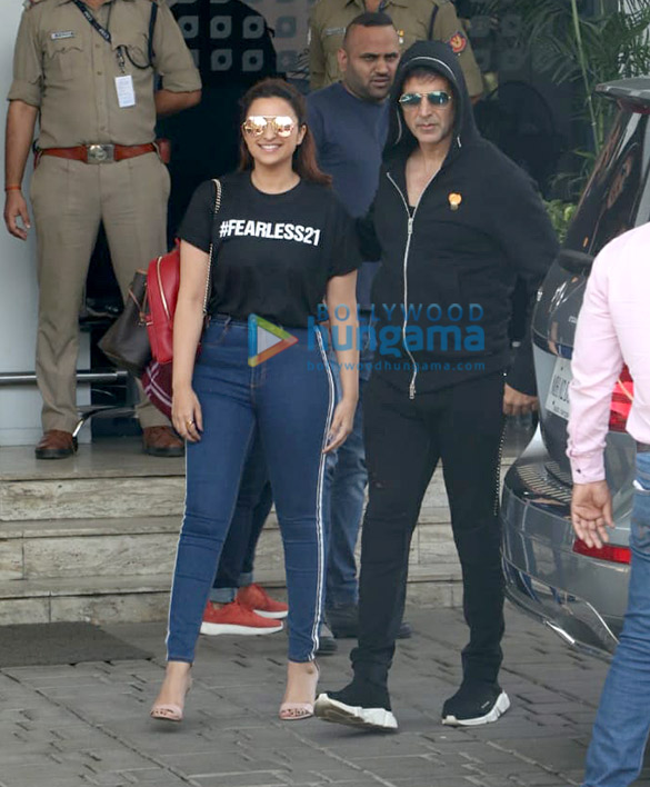Akshay Kumar and Parineeti Chopra snapped at the airport