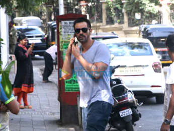 Arjun Rampal spotted at Bandra
