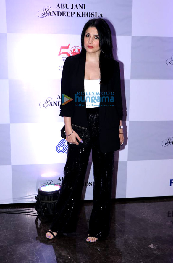 celebs grace abu jani and sandeep khoslas fashion show 4