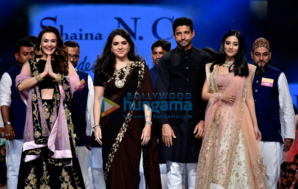 Celebs grace Abu Jani and Sandeep Khosla’s fashion show Celebs grace Abu Jani and Sandeep Khosla’s fashion show