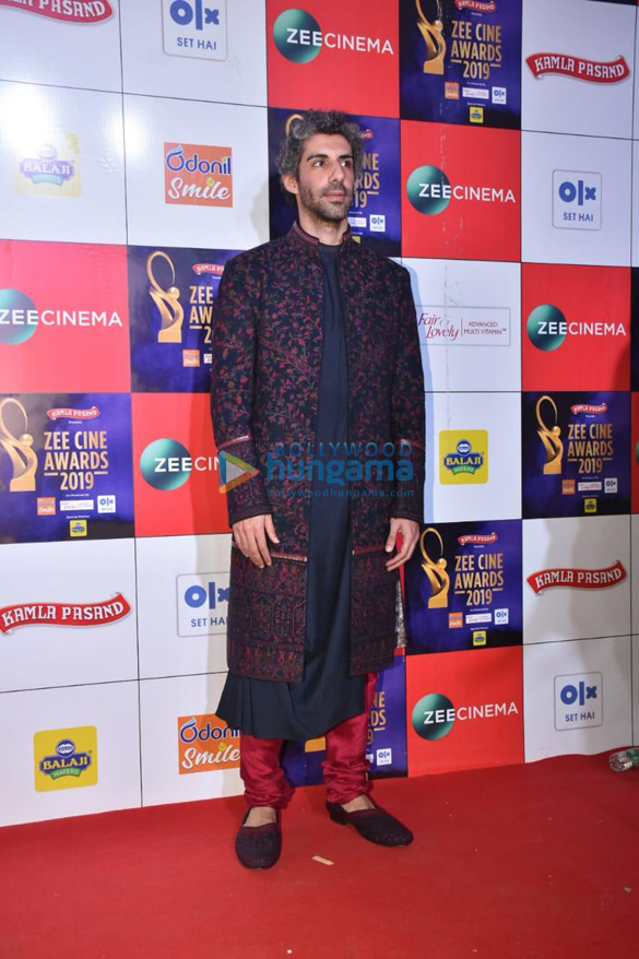 celebs grace zee cine awards 2019 18