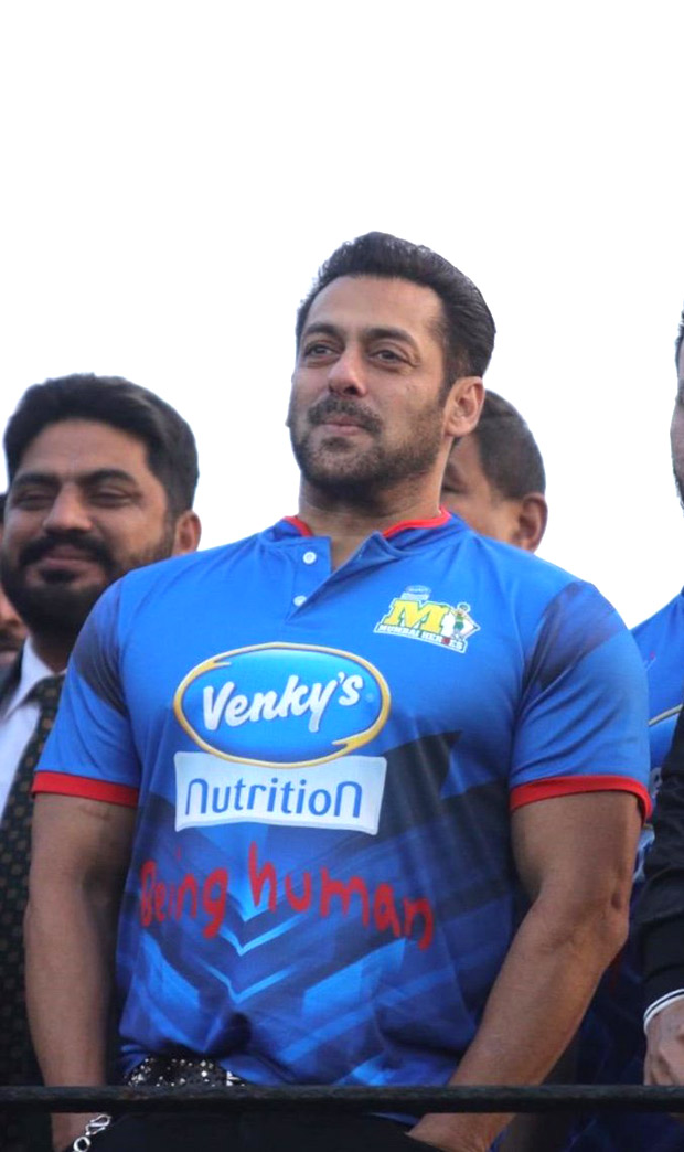 Salman Khan cheers for his team Mumbai Heroes at CCL T10 and fans can’t stop going gaga over the superstar on social media