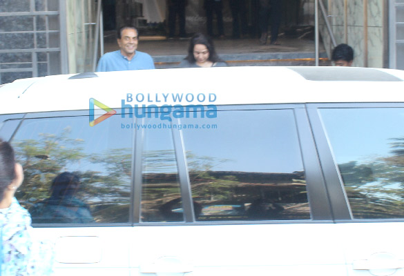 dharmendra and hema malini spotted at indigo in bandra 3