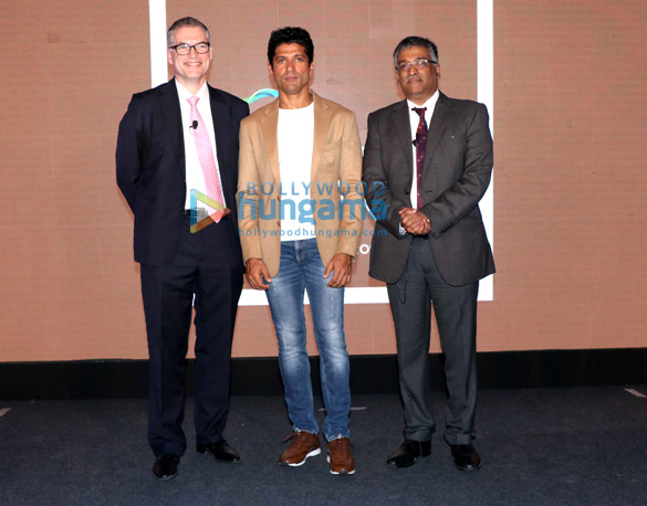 farhan akhtar graces the launch of dulux colour for the year 2019 5