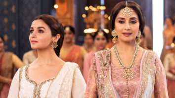 Ghar More Pardesiya – Kalank | Varun, Alia & Madhuri