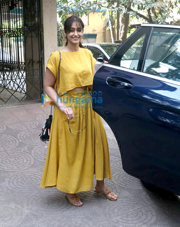 ileana dcruz spotted at a clinic in bandra 2 2