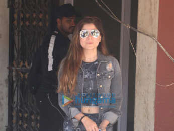 Janhvi Kapoor, Pooja Hegde and Kanika Kapoor spotted at the gym