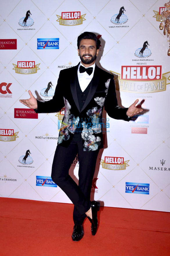 janhvi kapoor sonam kapoor ahuja katrina kaif ranveer singh and others grace hello hall of fame awards 2019 4