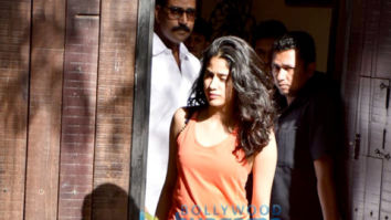 Janhvi Kapoor snapped at Anil Kapoor’s residence
