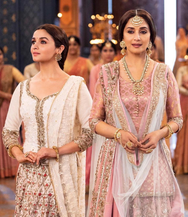 KALANK: Alia Bhatt feels LUCKY she didn't have a dance off with Madhuri Dixit in Ghar More Pardesiya KALANK: Alia Bhatt feels LUCKY she didn't have a dance off with Madhuri Dixit in Ghar More Pardesiya
