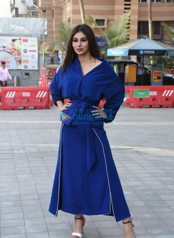 mouni roy spotted in andheri 2