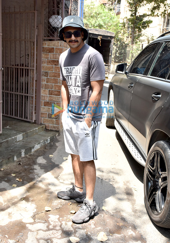 ranveer singh snapped outside a recording studio 2