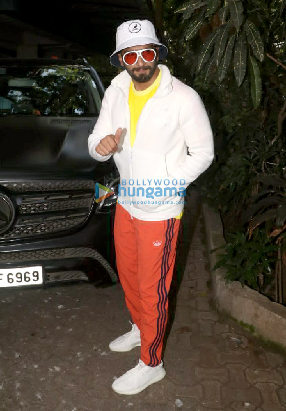 ranveer singh spotted at outside a dubbing studio 2