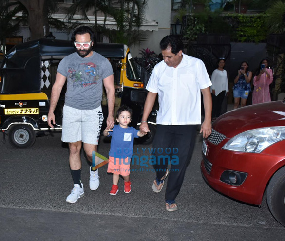 saif ali khan and taimur ali khan spotted in bandra 3 8