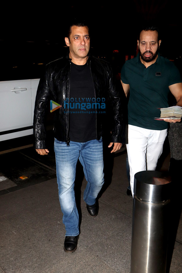 Salman Khan, Sunny Leone, Katrina Kaif and others snapped at the airport