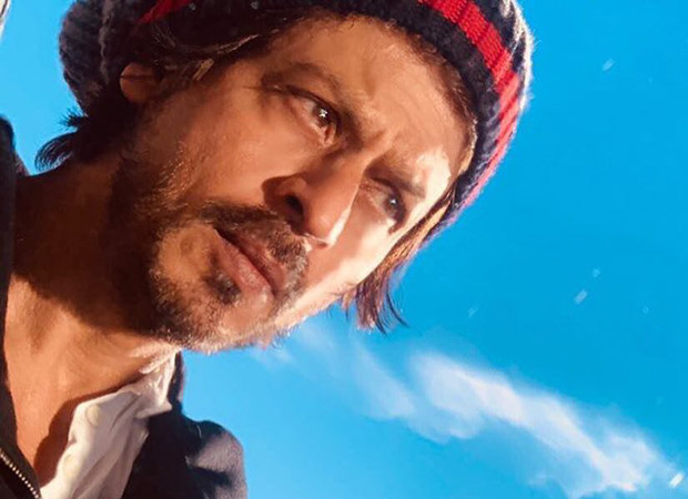 Shah Rukh Khan proves yet again that he is the wittiest of them all with this amazing pun